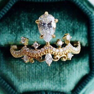 🍁14K Gold Plated Crown CZ Wedding Ring for Women, MLNN1091